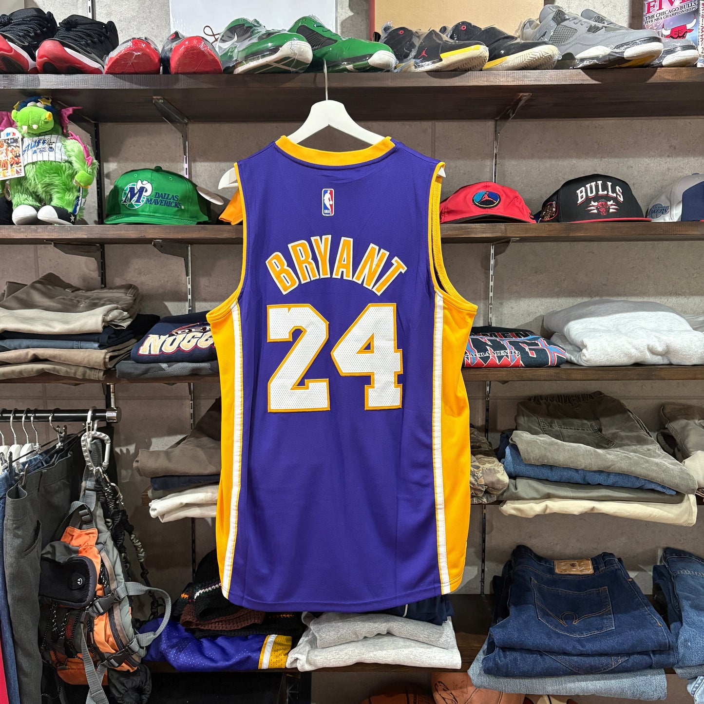 【 00s adidas / Los Angeles Lakers / Kobe Bryant #24 / Swingman Jersey 】