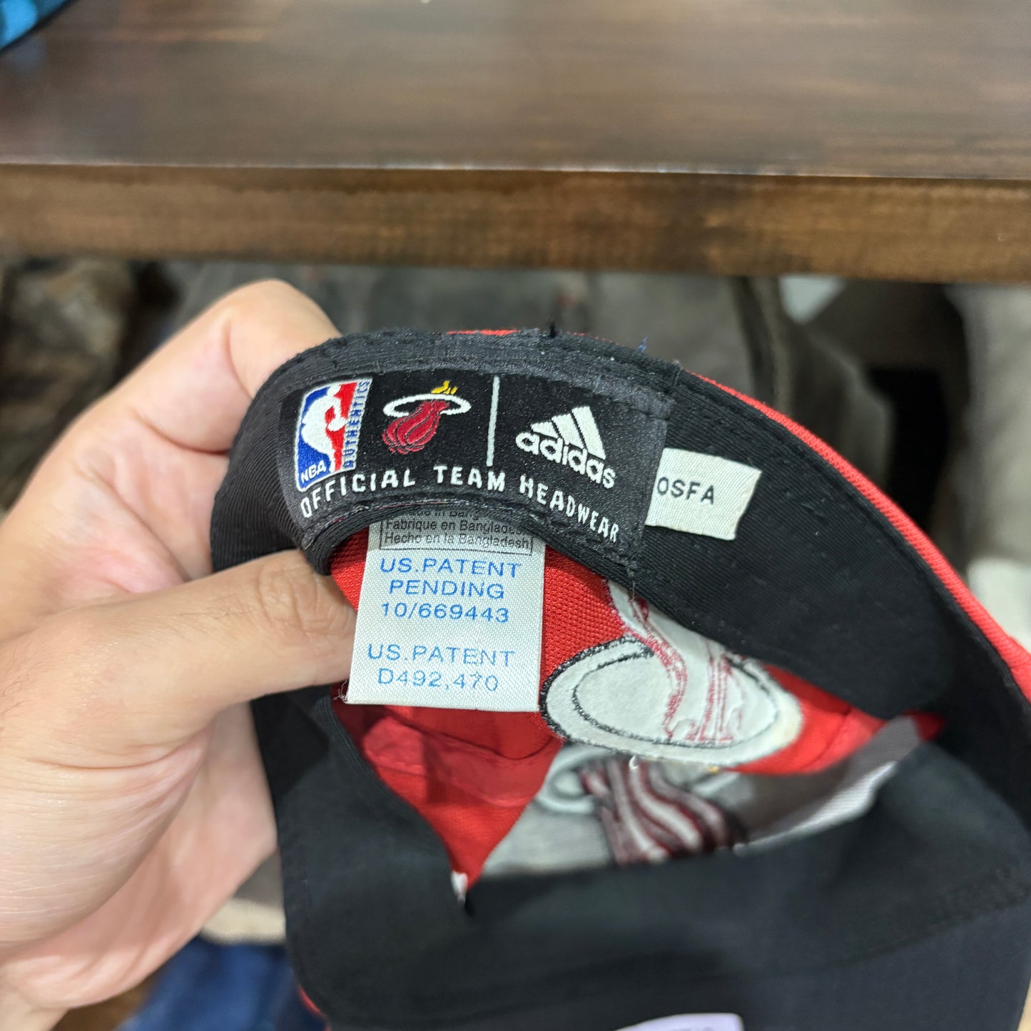 【00s / Adidas / Miami Heat 6-Panel Cap / Elastic Cord Adjustment / Vintage Hat / Miami Heat】