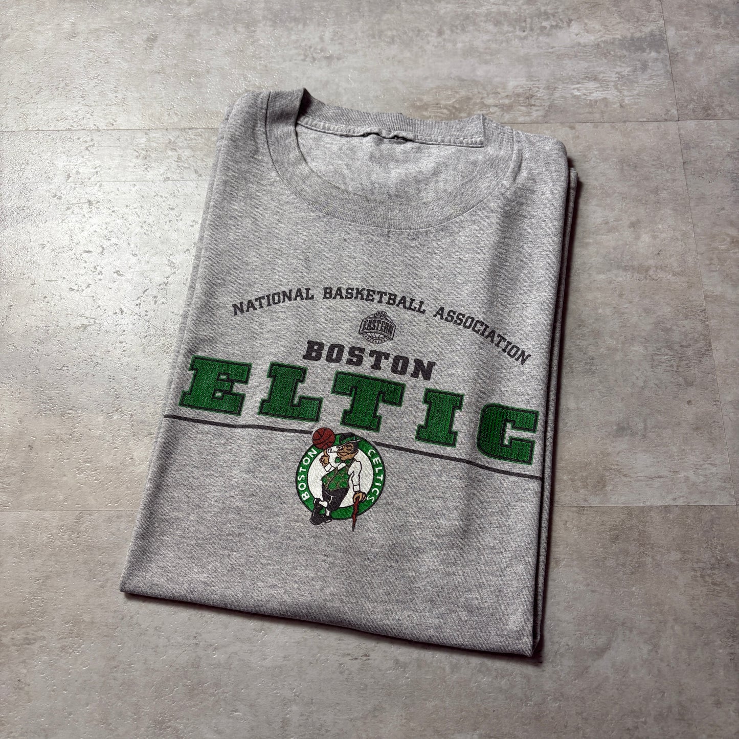 2000s VF Imagewear NBA BOSTON CELTICS Tee