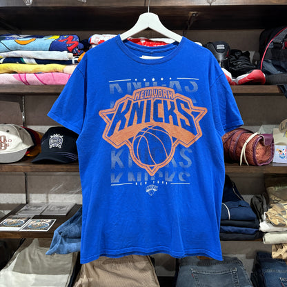 Ultra Game New York Knicks Graphic Tee L