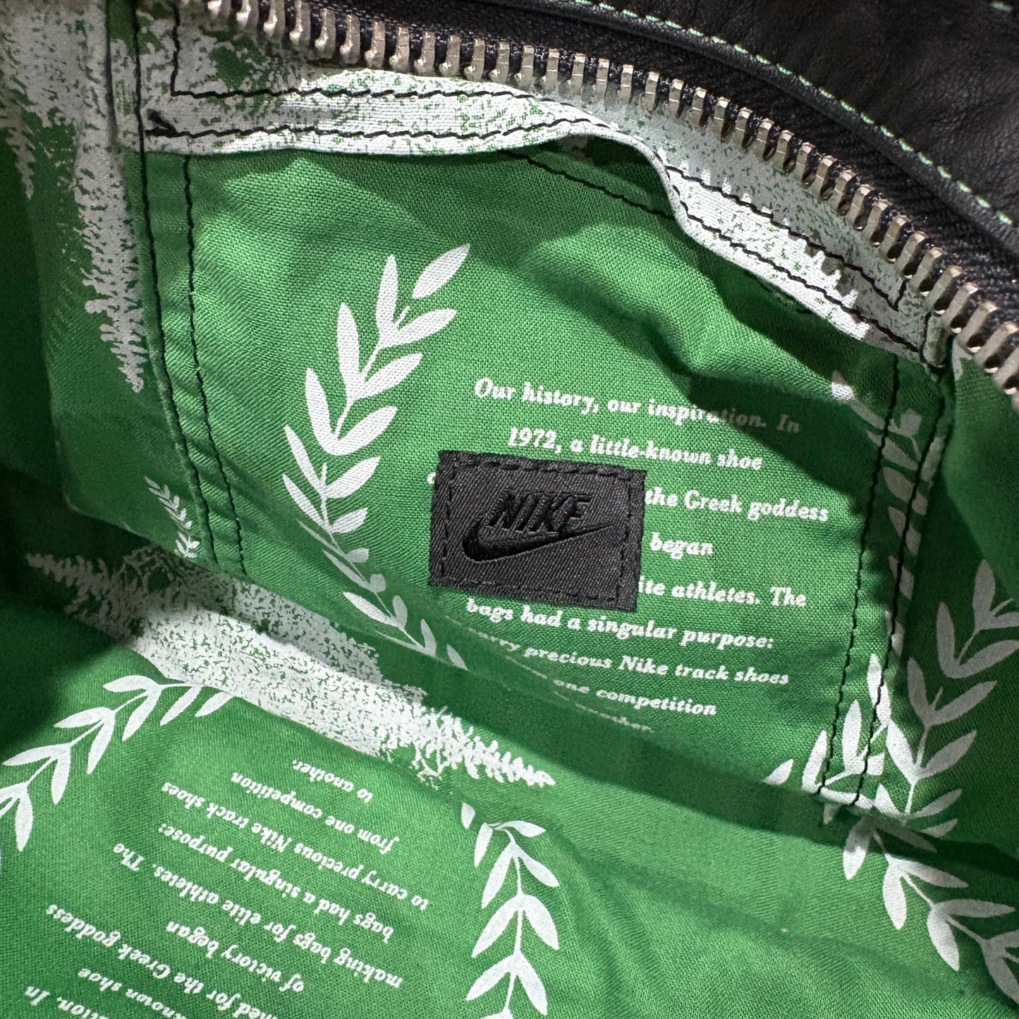 【00s NIKE 100% Leather Woven Bag】