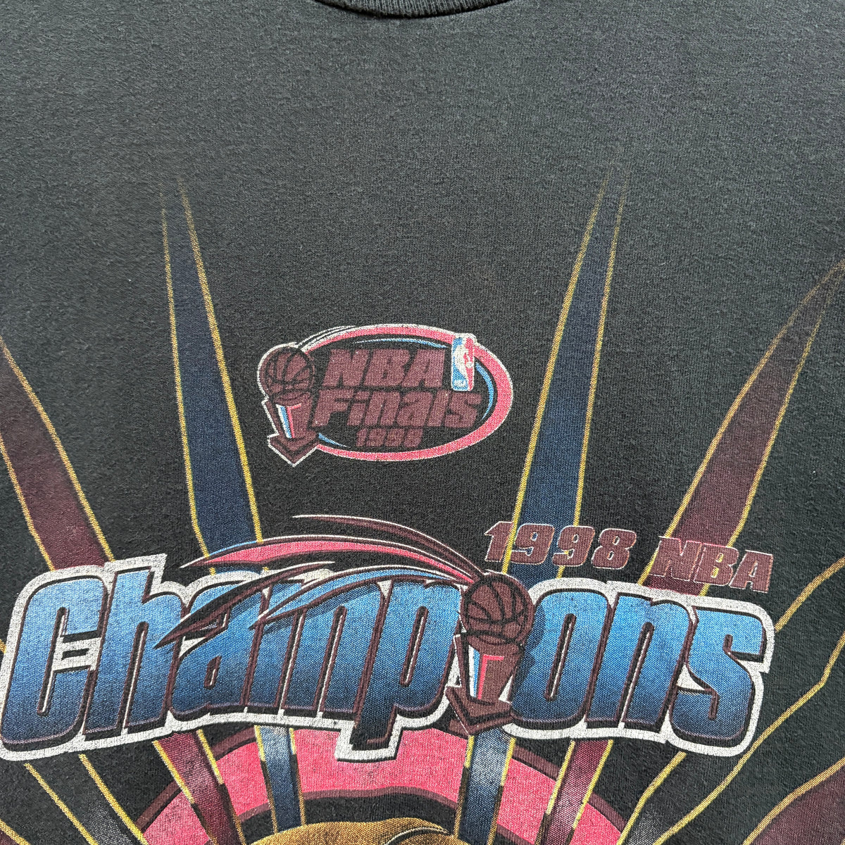 98s STARTER Chicago Bulls 2nd Three-Peat World Champions Graphic Tee L