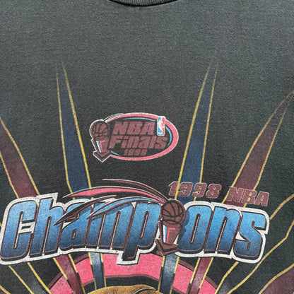 98s STARTER Chicago Bulls 2nd Three-Peat World Champions Graphic Tee L