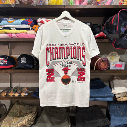 92s COMPETITOR Chicago Bulls "Back-to-Back" Champions Graphic Tee L