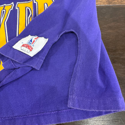 【Los Angeles Lakers / Nutmeg Mills / 90s Vintage Pocket T-Shirt】