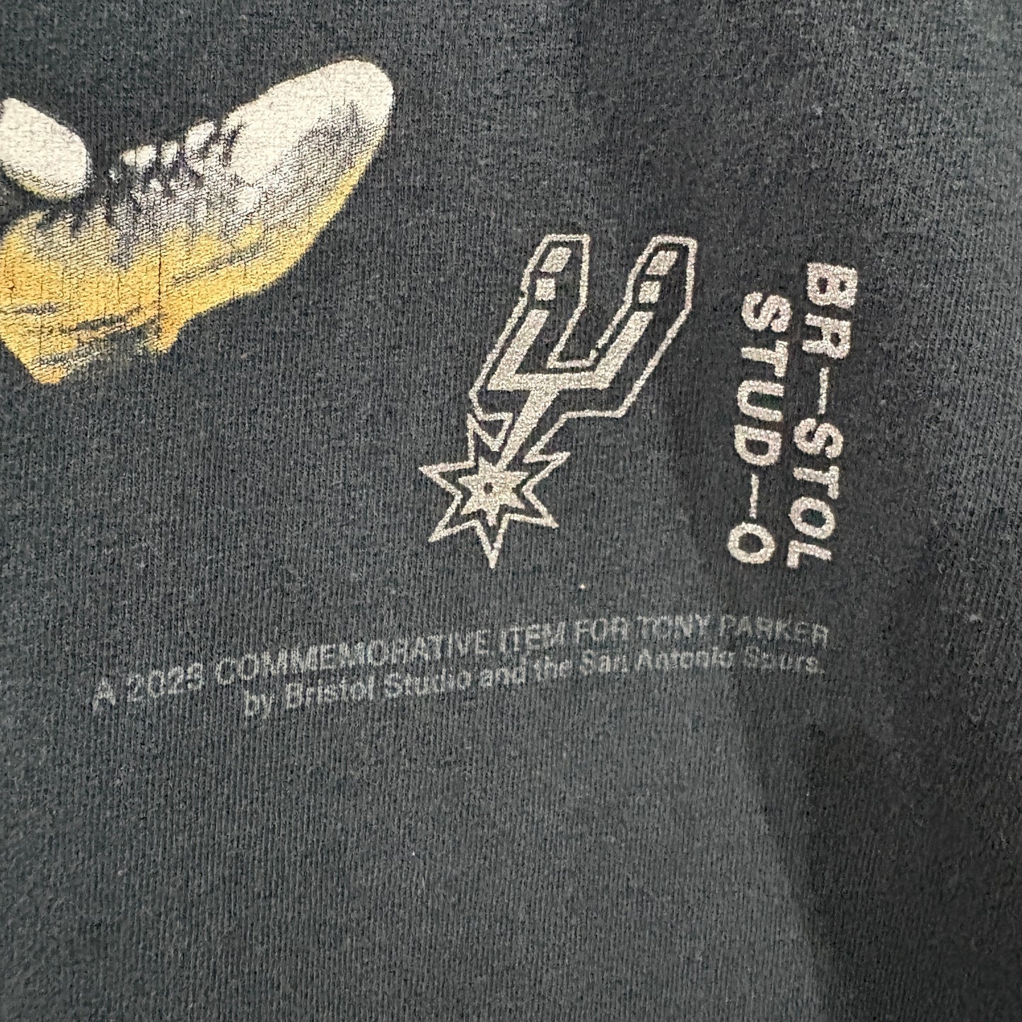 【San Antonio Spurs / Tony Parker / 2023 Hall of Fame T-Shirt by Bristol Studio】
