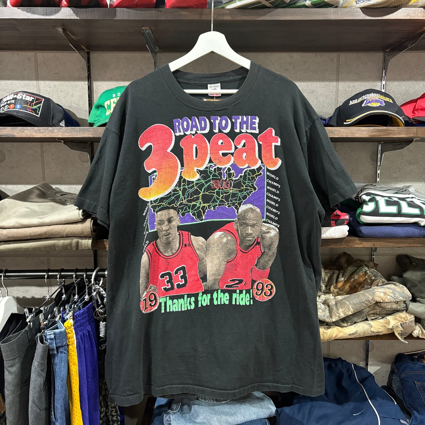 Chicago Bulls / Michael Jordan & Scottie Pippen / 90s Bootleg 3-Peat T-shirt