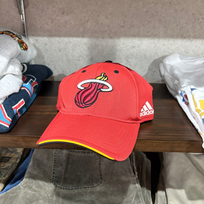 【00s / Adidas / Miami Heat 6-Panel Cap / Elastic Cord Adjustment / Vintage Hat / Miami Heat】