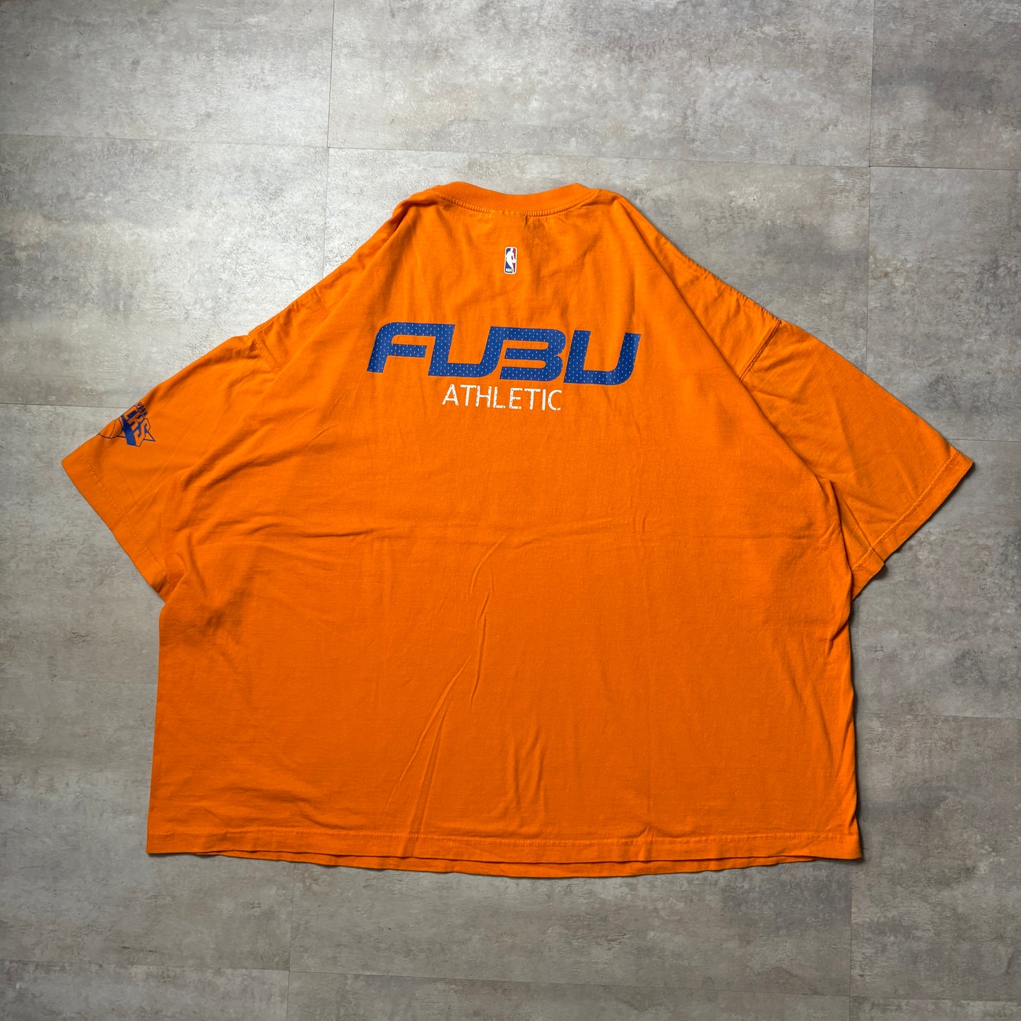 FUBU ATHLETIC NEW YORK KNICKS Tee  XXL