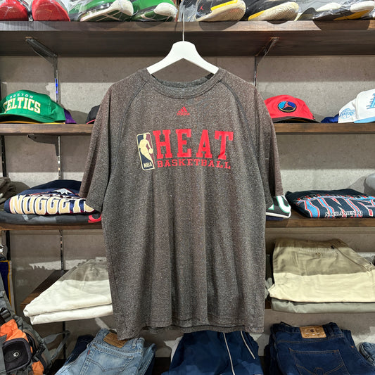 【Miami Heat / Adidas / Practice Graphic T-Shirt】