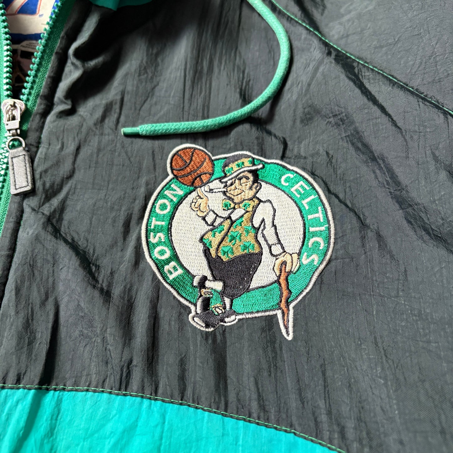 LOGO7 NBA ボストン・セルティックス boston celtics ダウンパーカー 中綿 全体的に状態悪い