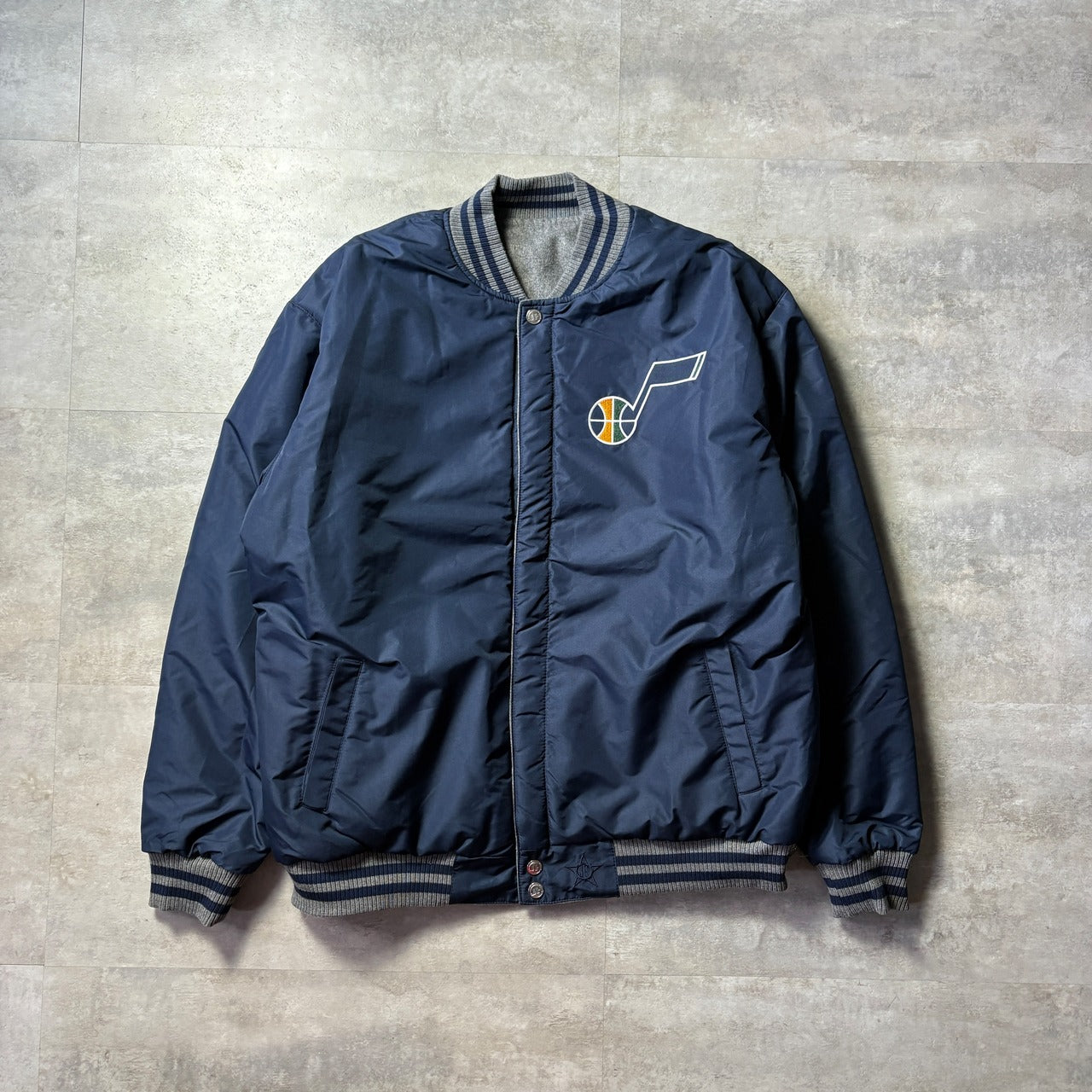 〈dead stock〉 JH design NBA Utah Jazz reversible jacket リバーシブル スタジャン ウール×ナイロン ユタ・ジャズ 2XL